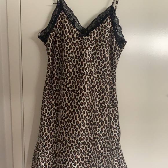 VS Leopard Print Slip Dress - Picture 2 of 3
